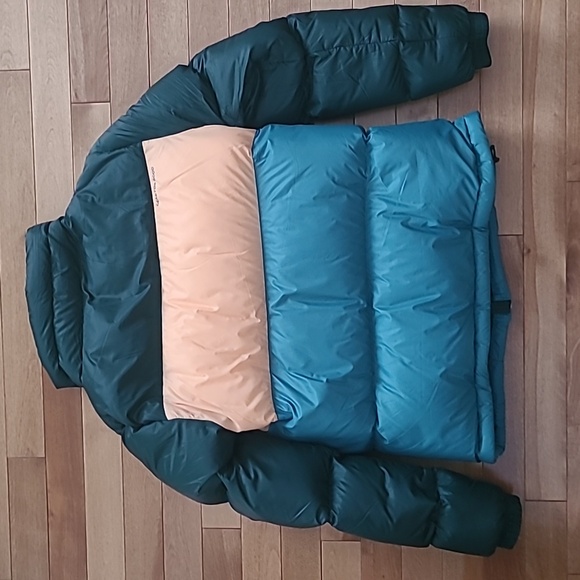 Cotopaxi Women's Down Jacket - Picture 2 of 9